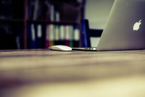 ノートパソコンでブログを書く